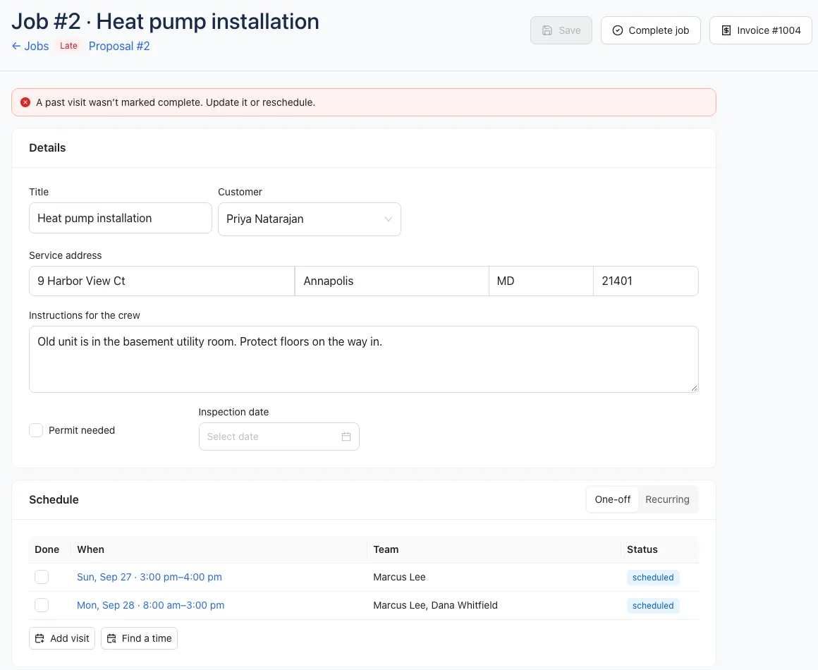A job: details, custom fields and its visits